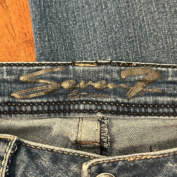 Seven Jeans in Medium Wash Boot Cut - Picture 6 of 7
